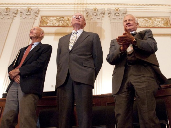 Astronauts win Congressional Gold Medals.