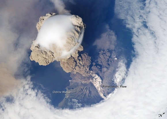 Sarychev peak eruption