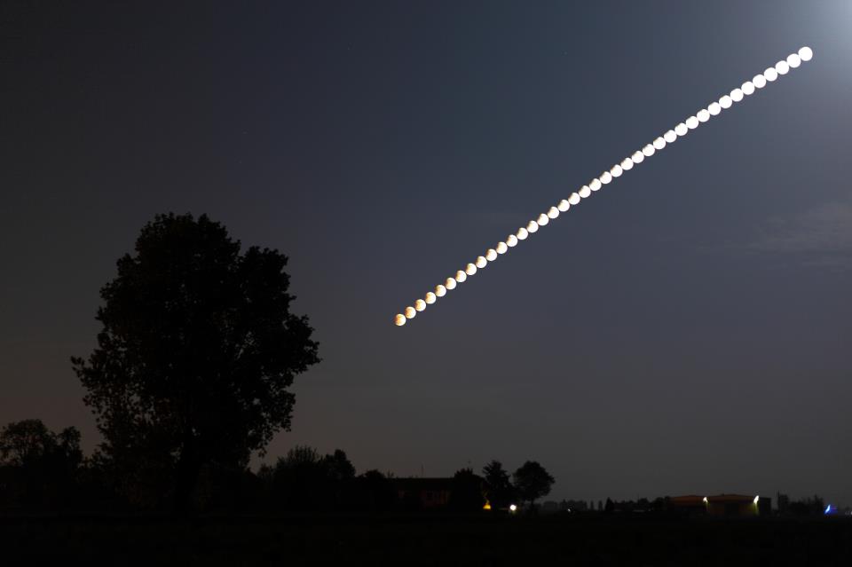 Moon track in the sky during the central part of eclipse, from our friend Fausto Lubatti. He wrote, 