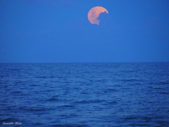 Irenilda M. Neves: Full Moon Tonight, Vila Velha ES Brazil, March 16, 2014