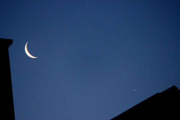 Aniruddha Bhat caught the moon and Venus on March 27 from India.