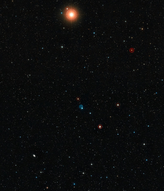 Wide-field view of the sky around Abell 33.
