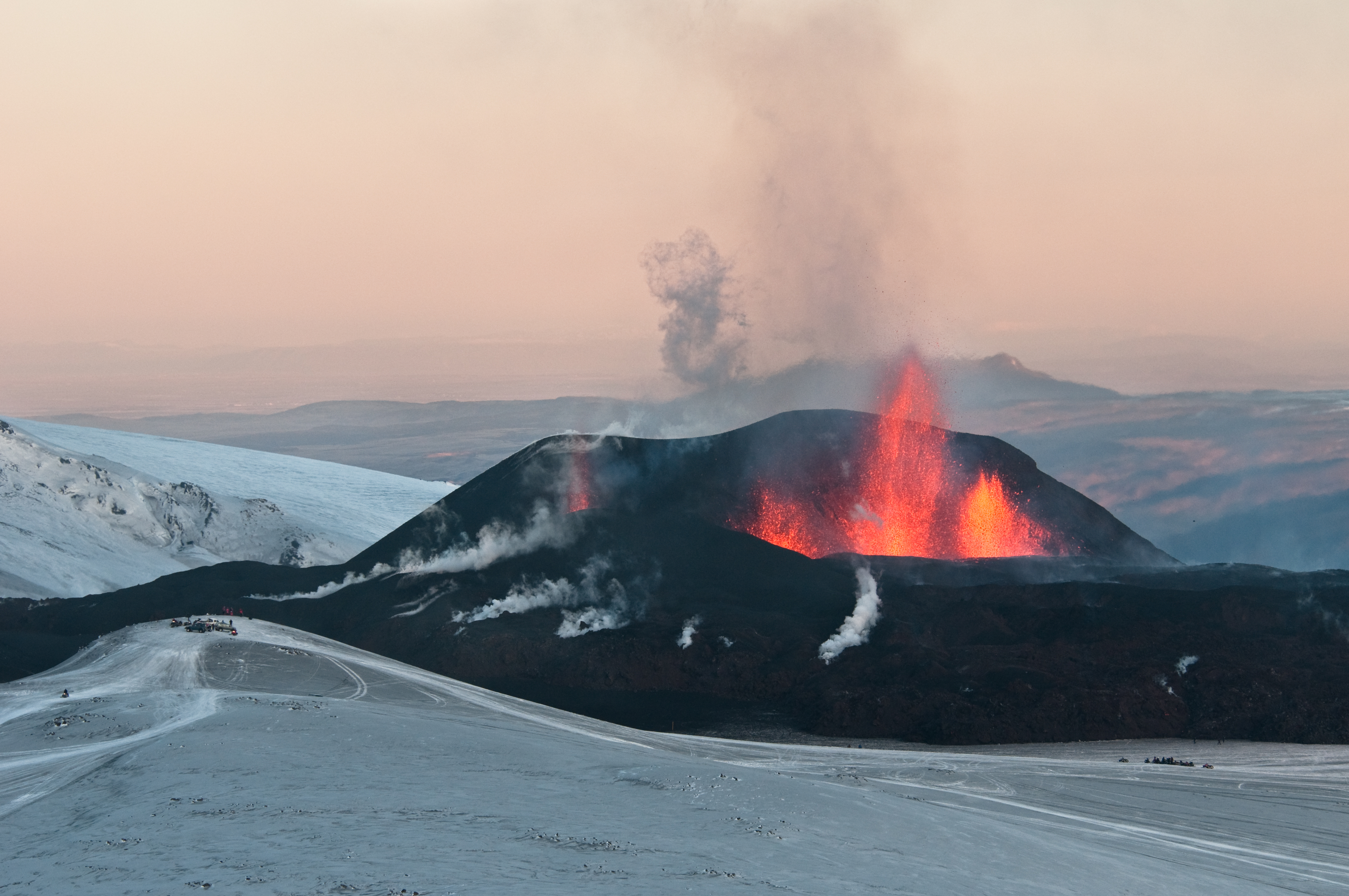 The first fissure that opened on Fimmvörðuháls, as seen from Austurgígar in 2010. Image credit: David Karnå/Wikimedia Commons