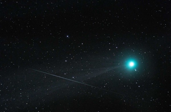 Comet Lovejoy and a passing meteor, or iridium flare, on January 10 as captured by Dale Forrest in Boone, North Carolina.