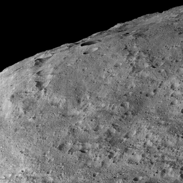 Dawn took this image in its low-altitude mapping orbit from an approximate distance of 240 miles (385 kilometers) from Ceres on December 10, 2015. Image credit: NASA/JPL-Caltech/UCLA/MPS/DLR/IDA