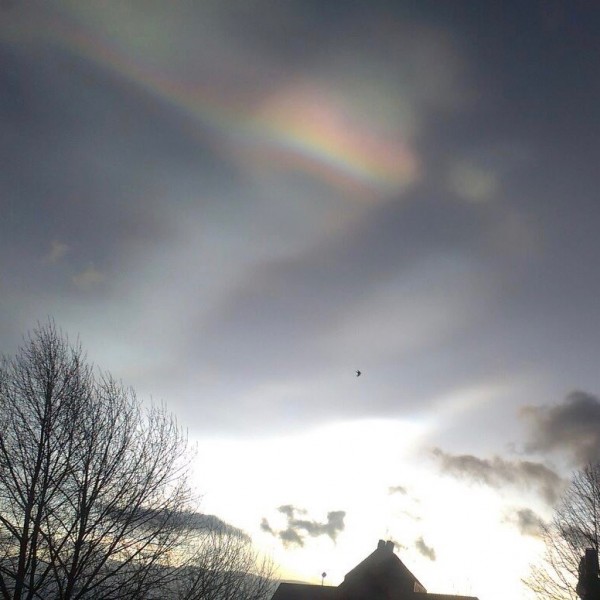  Nacreous clouds in the skies of Dublin on February 1, 2016.[/caption]

[caption id=