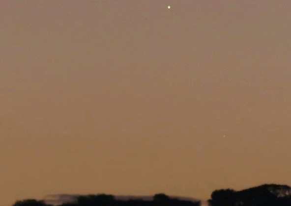 Helio C. Vital in Rio de Janeiro, Brazil created this animation of Mercury and Venus setting on the evening of July 15, 2016. He wrote: 