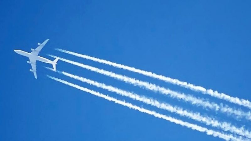 Seventy six of 77 atmospheric scientists responding to a survey agree these are contrails, not 