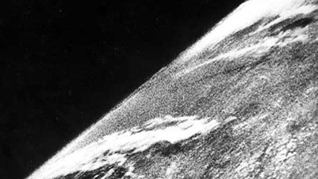 first photograph of earth from space