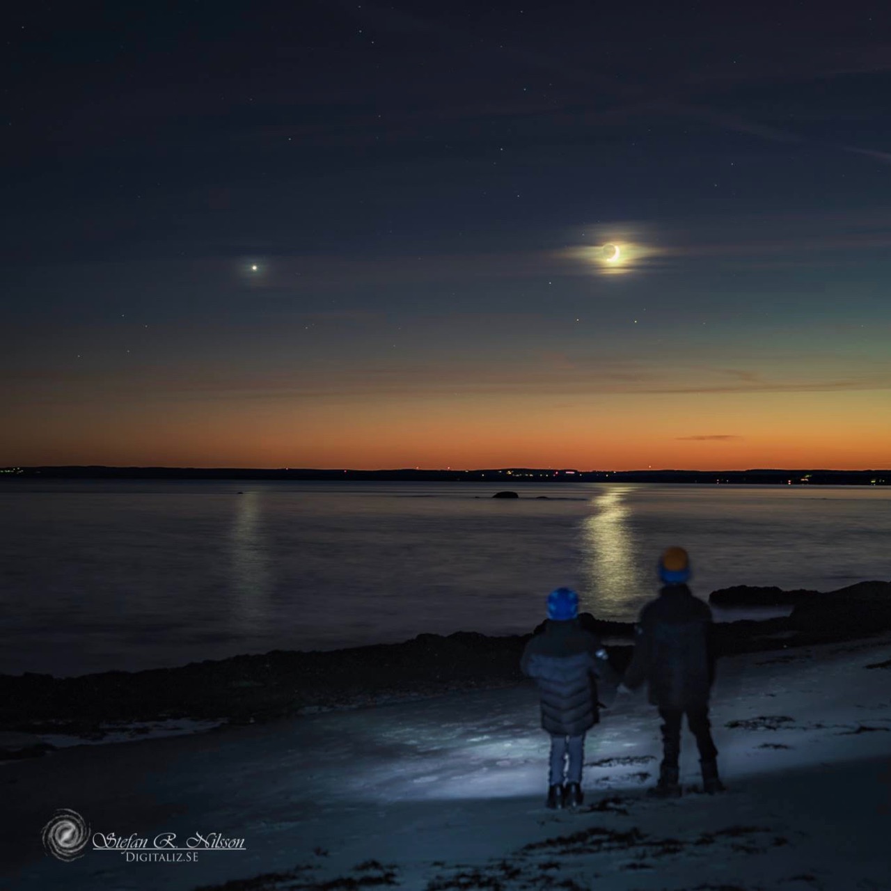 Venus Moon 12 2 2016 Digitaliz Se Sweden Sq Earthsky