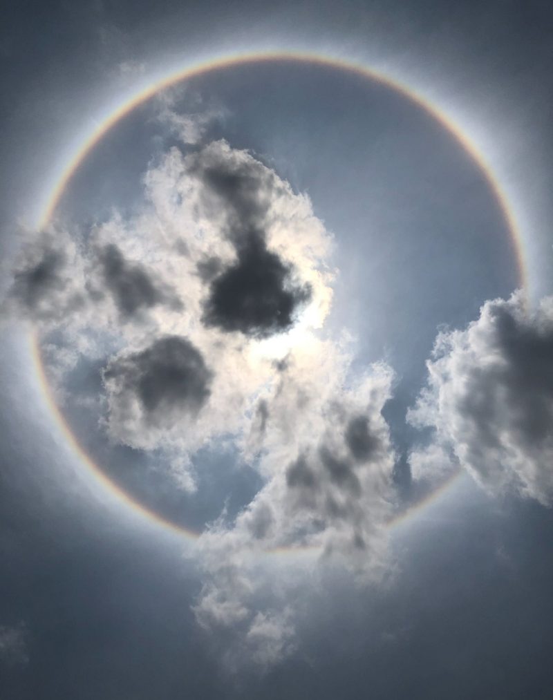 Yes, 'halo' around sun or moon forebodes inclement weather