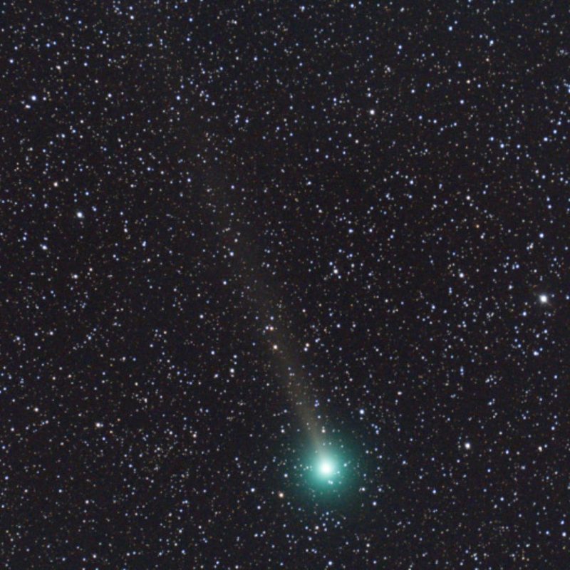 A green comet with but long tail.