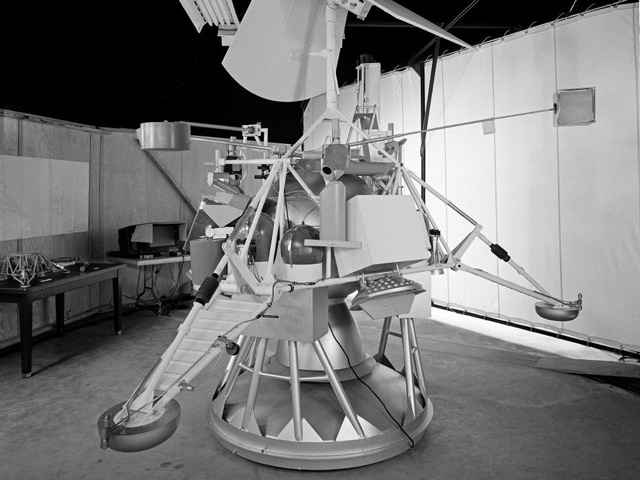 Model of an early lunar lander spacecraft with legs and antennas.