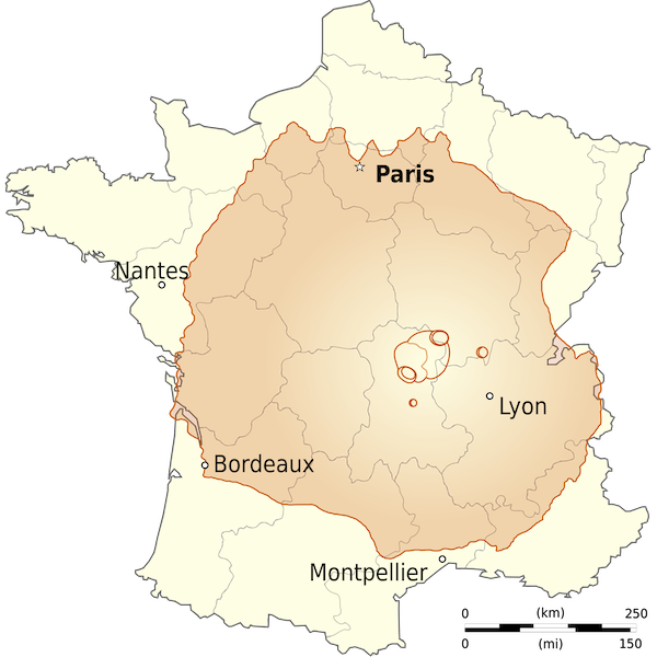 yellow map of France with an orange region outlining the edge of Olympus Mons on top, labelled with cities and a distance indicator in bottom right corner.