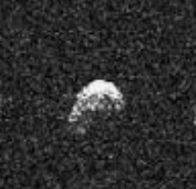 Asteroid Nereus: Sebuah gambar radar dari batu ruang angkasa.