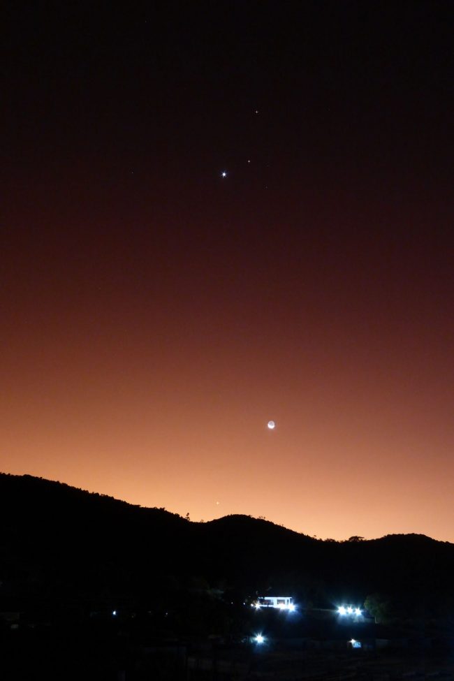 4 planets and the moon before sunrise.