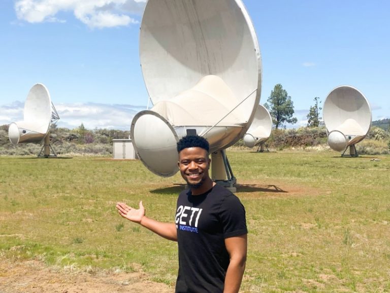 Can aliens around nearby stars detect us?