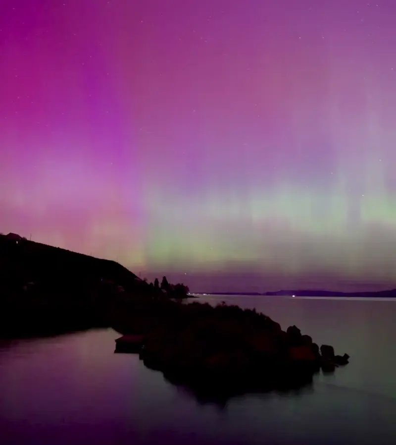 Sun news: Vivid auroras at the weekend, disturbance remains