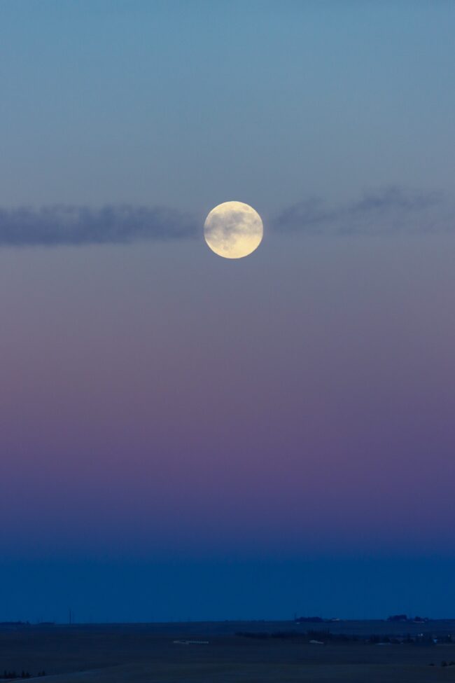 last full supermoon: A full moon above the dark blue of Earth's shadow, and the pink of the Belt of Venus.