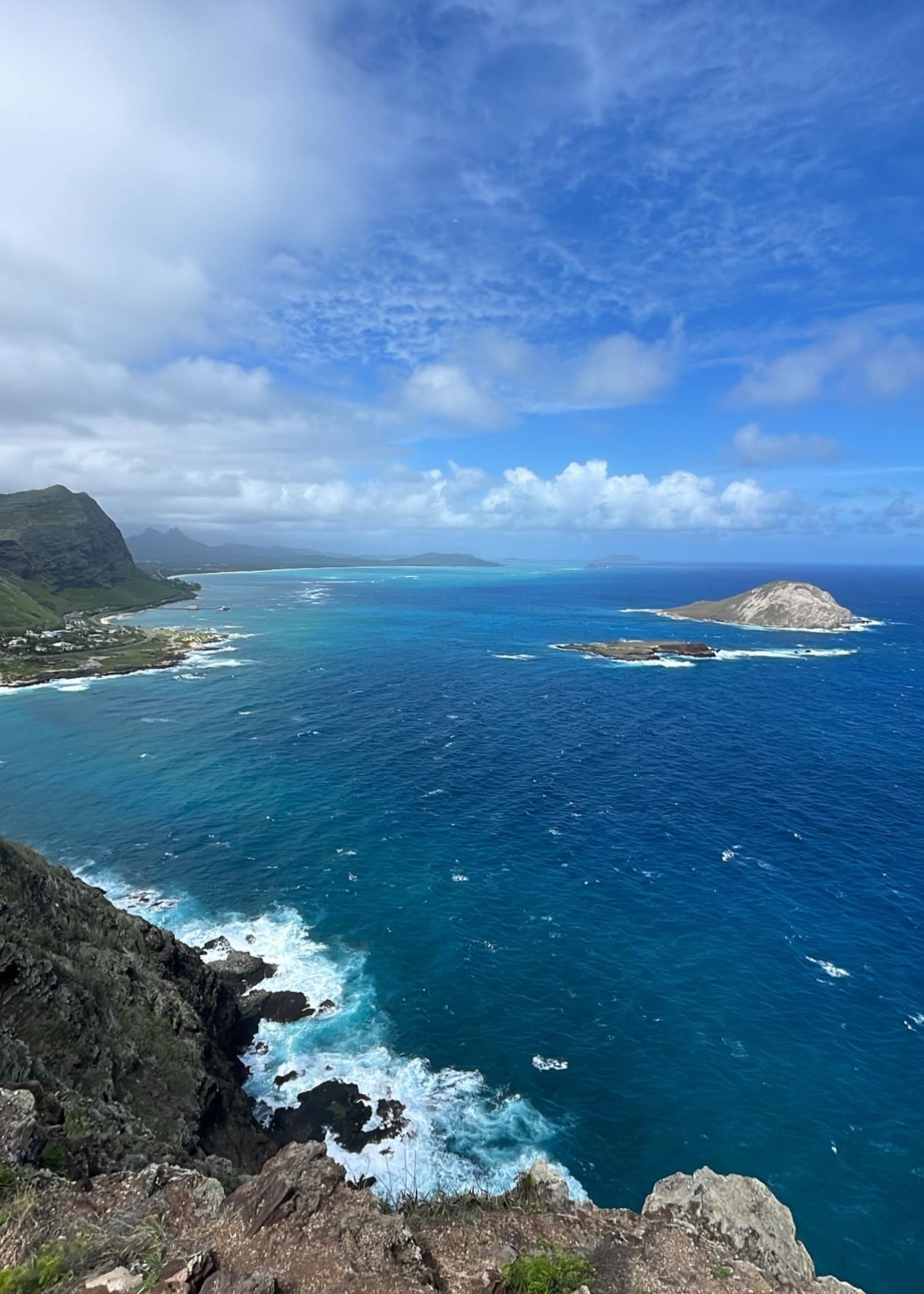 Community photo entitled  by Lia De La Cruz on 10/27/2022 at Makapu'u Lighthouse Trail, Oahu, Hawaii