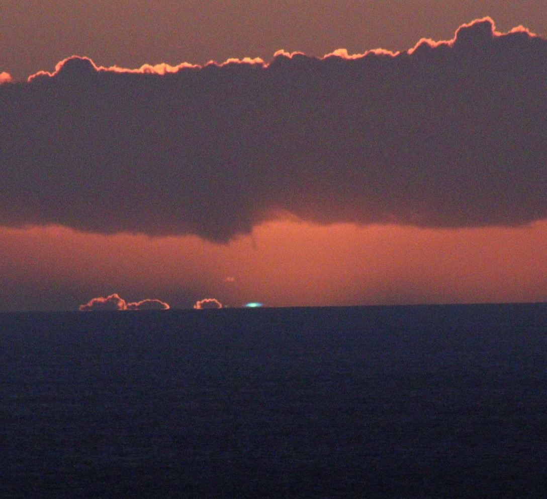 Community photo by Rieko Barreto | From my balcony in Kona, Hawaii